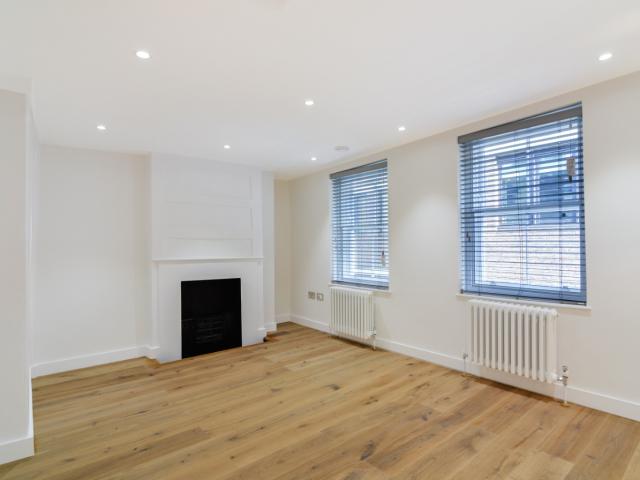 Apartment for rent in Soho, Greater London