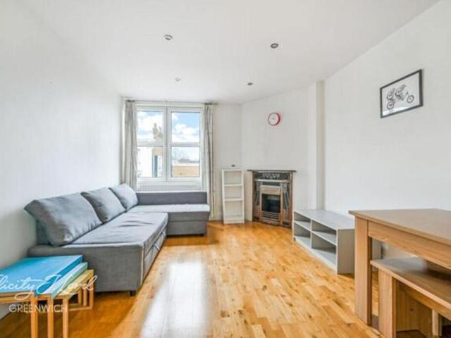 Apartment for sale in Greater London