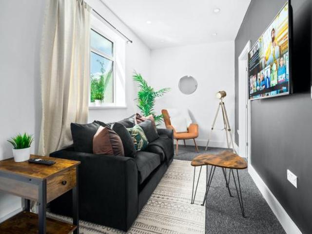 Apartment for rent in High Haden, Blackheath