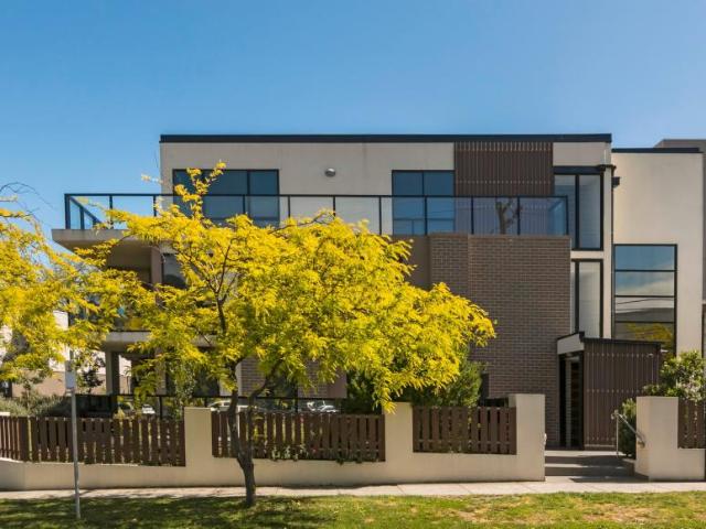 Apartment for sale in Hampton East, Melbourne