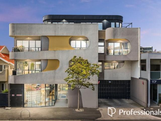 Apartment for sale in Hampton, Melbourne