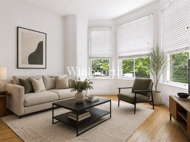 Apartment for sale in Cat Hill, England