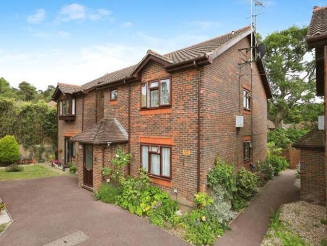 Apartment for sale in Cross In Hand, East Sussex