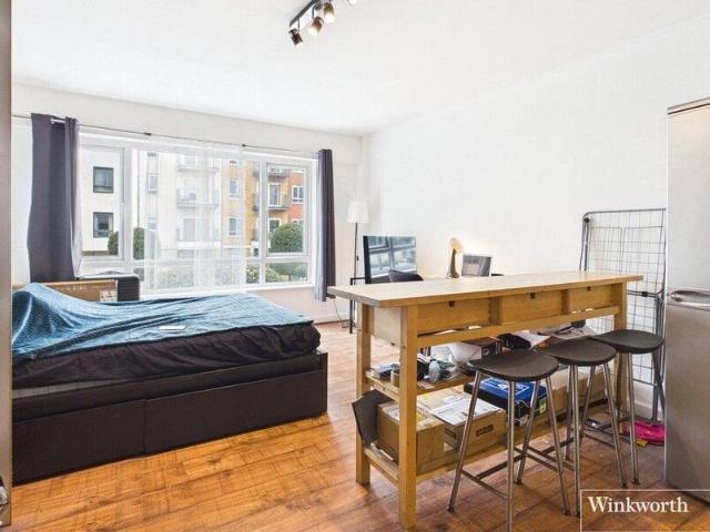 Apartment for sale in London Borough of Barnet, Greater London