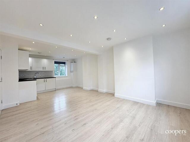 Apartment for rent in Hillingdon, Eastcote