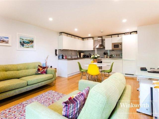Apartment for rent in Cat Hill, England
