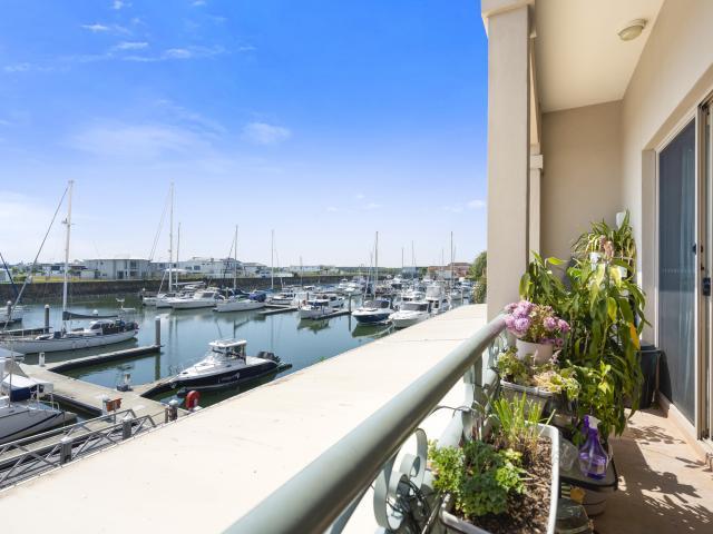 Apartment for sale in Hope Island, Gold Coast City