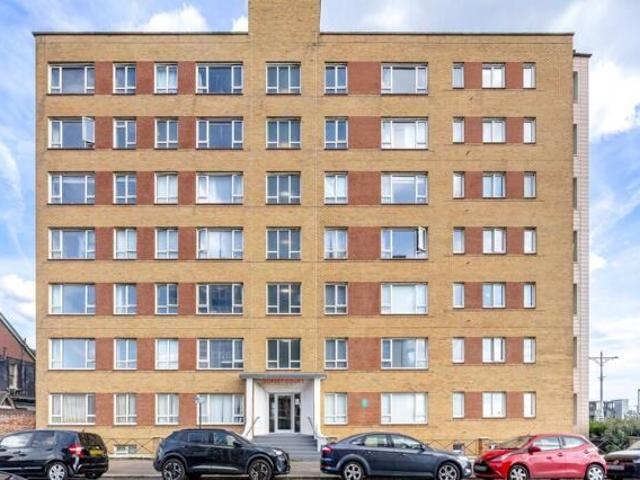 Apartment for sale in Aldrington