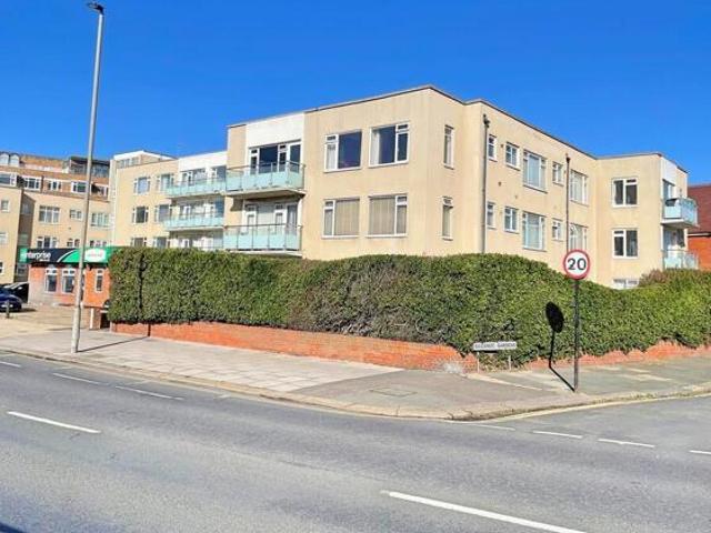 Apartment for sale in Aldrington
