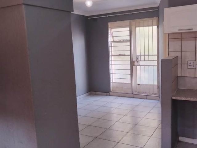 Apartment for sale in Vosloorus, Gauteng