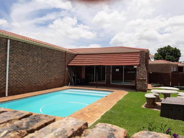 Apartment for sale in Westonaria, Gauteng