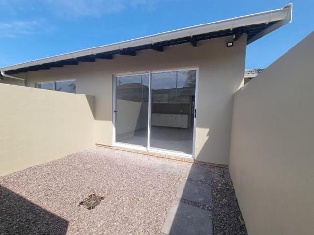Apartment for rent in Seaview, Kwazulu-natal