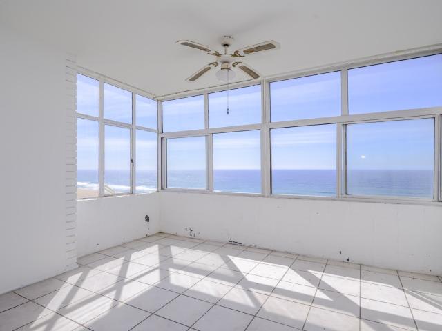 Apartment for sale in Amanzimtoti, KwaMakhutha