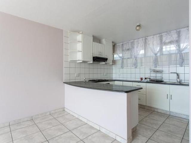 Apartment for sale in Seaview, Kwazulu-natal
