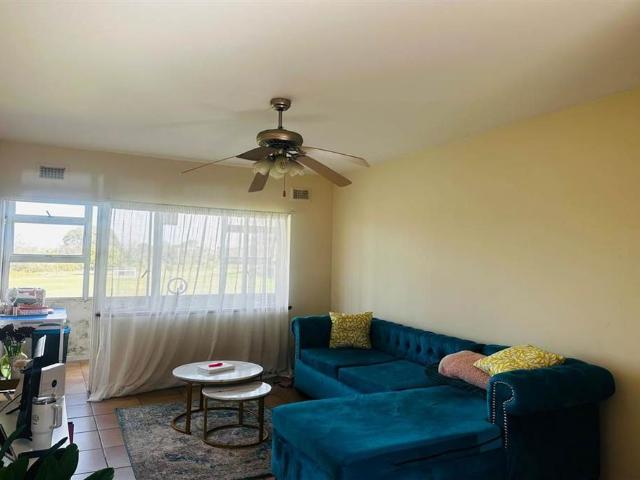 Apartment for sale in Seaview, Kwazulu-natal