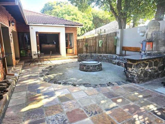 Room for rent in Waterkloof, Gauteng