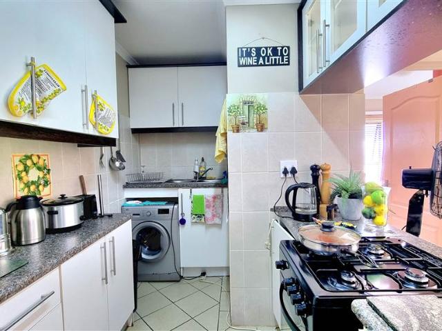 Apartment for sale in Princess Grant, Kwazulu-natal