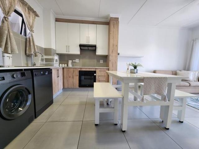 Apartment for rent in Princess Grant, Kwazulu-natal