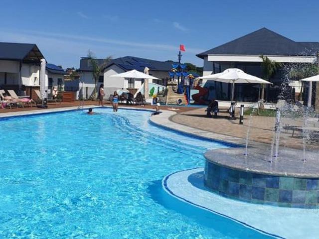 Apartment for sale in Princess Grant, Kwazulu-natal