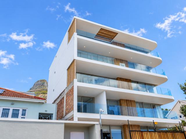 Apartment for rent in Bantry Bay, Cape Town