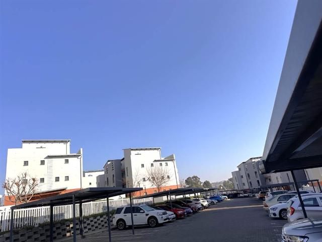 Apartment for sale in Vosloorus, Gauteng