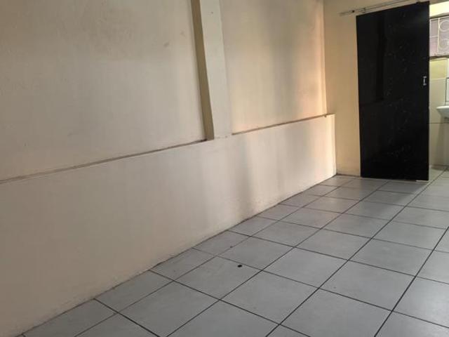 Apartment for rent in Seaview, Kwazulu-natal