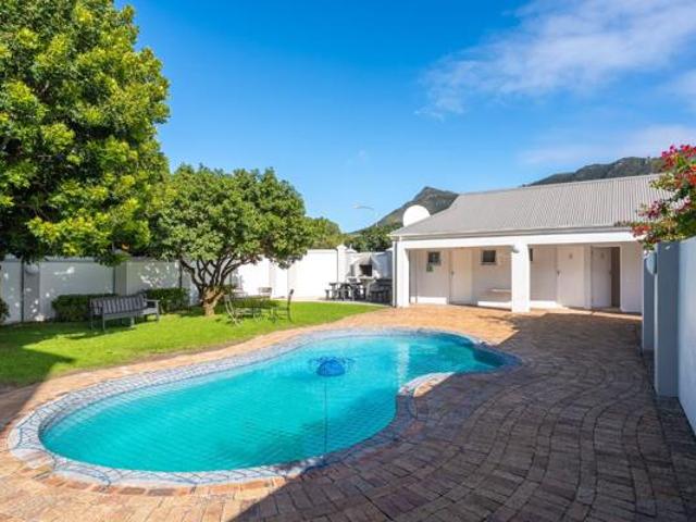 Apartment for sale in Cape Town, Western Cape