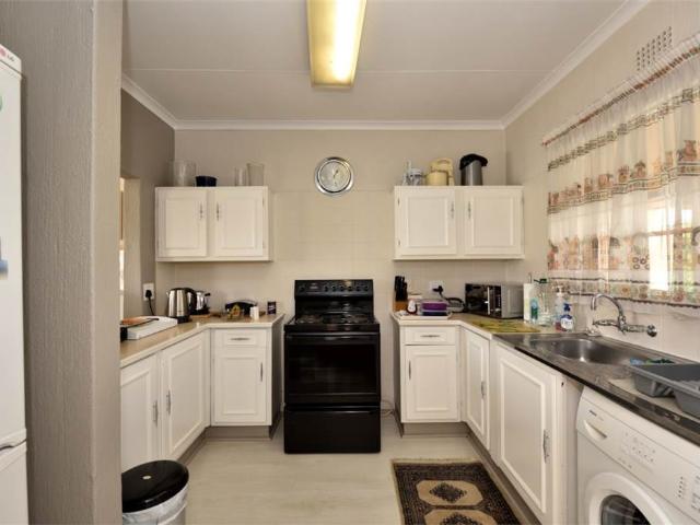 Apartment for sale in Johannesburg, East
