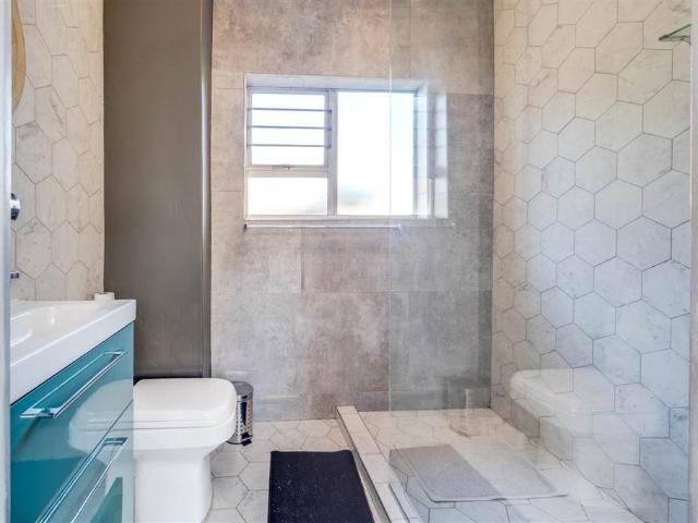 Apartment for sale in Johannesburg, East
