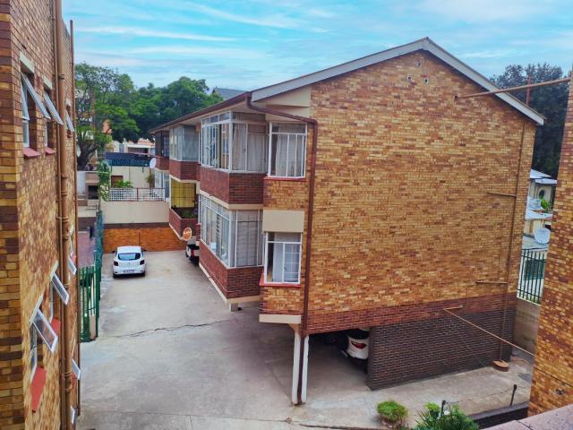 Apartment for sale in Vosloorus, Gauteng