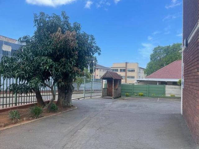 Flat for sale in Seaview, Kwazulu-natal