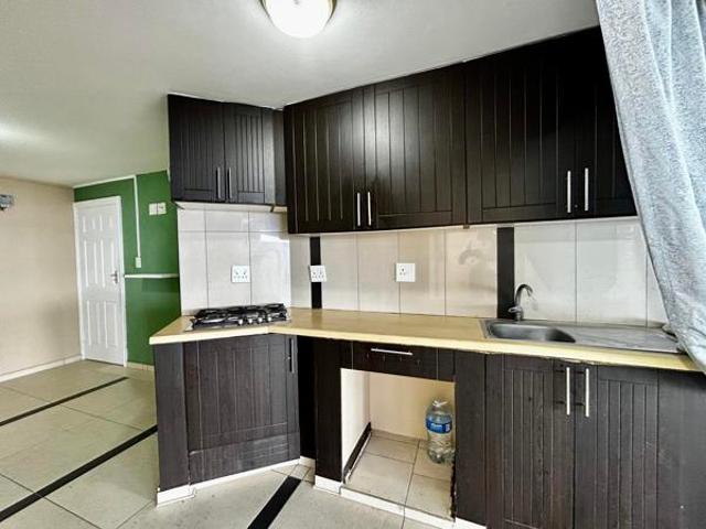 Apartment for rent in Seaview, Kwazulu-natal