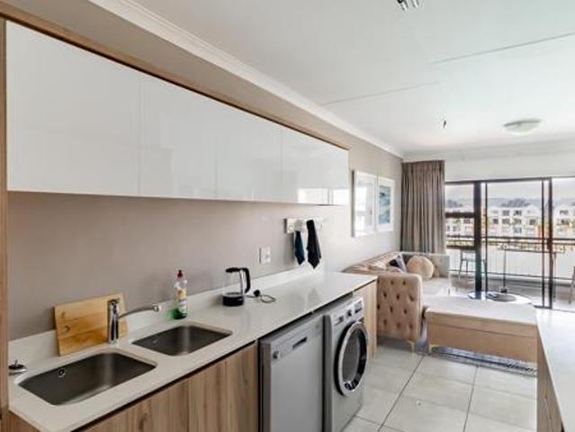 Apartment for rent in Waterkloof, Gauteng
