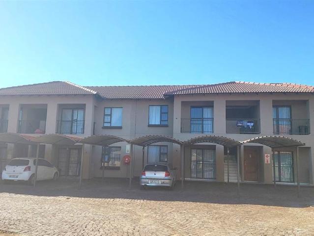 Apartment for sale in Hartbeespoort Dam Nature Reserve, North West