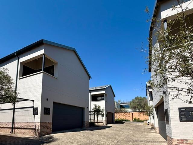 Apartment for rent in Waterkloof, Gauteng