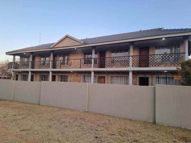 Apartment for sale in Dr Kenneth Kaunda, North West