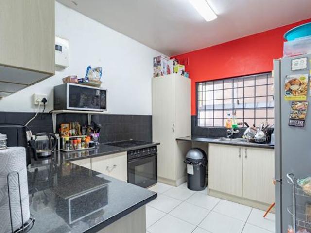 Apartment for sale in Seaview, Kwazulu-natal