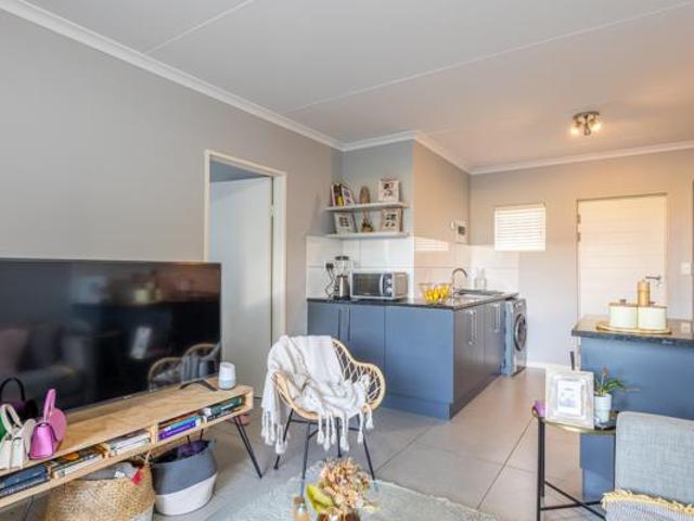 Apartment for sale in Cape Town, Western Cape
