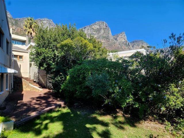 Room for rent in Camps Bay, Cape Town