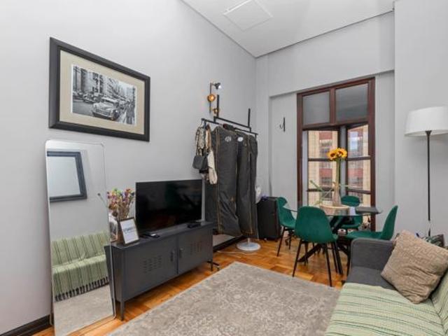 Apartment for sale in Cape Town, Western Cape