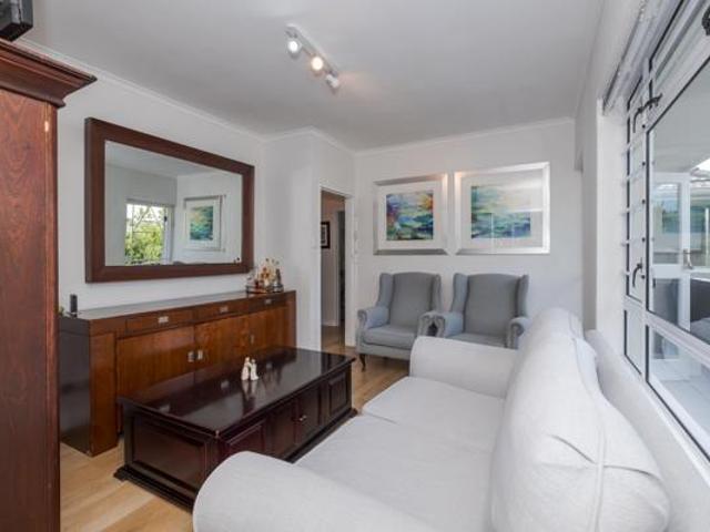 Apartment for sale in Cape Town, Western Cape