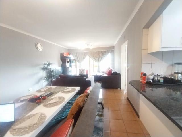 Apartment for sale in Johannesburg, City of Johannesburg Metropolitan Municipality