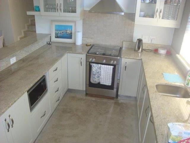 Apartment for rent in Seaview, Kwazulu-natal