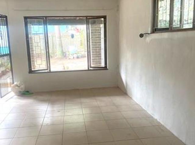 Apartment for rent in Seaview, Kwazulu-natal