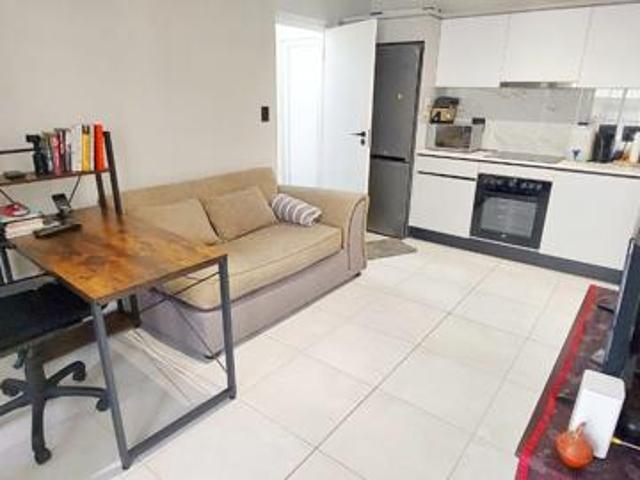 Apartment for sale in Vosloorus, Gauteng