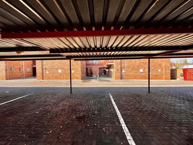 Apartment for sale in Potchefstroom, Tlokwe Local Municipality