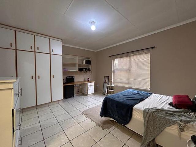Apartment for sale in Dr Kenneth Kaunda, North West