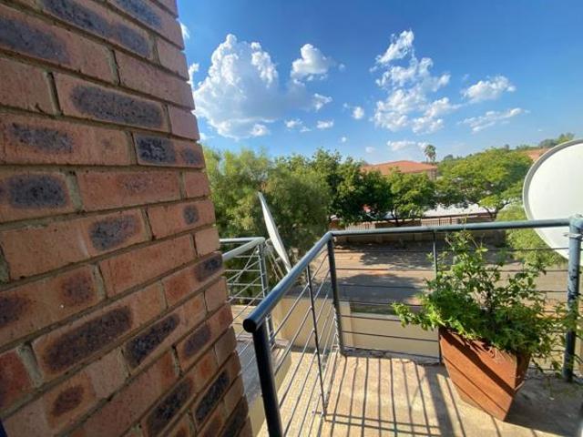 Apartment for sale in Dr Kenneth Kaunda, North West