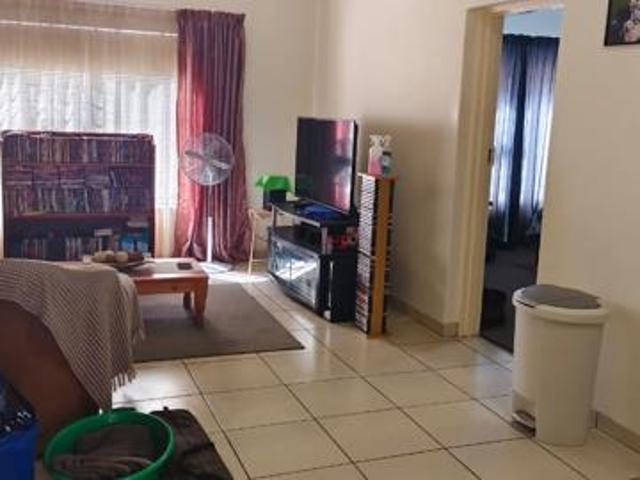 Apartment for sale in Dr Kenneth Kaunda, North West
