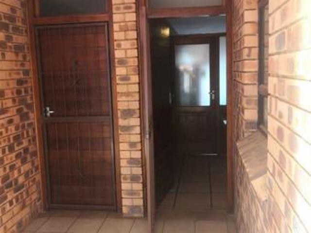 Apartment for sale in Dr Kenneth Kaunda, North West